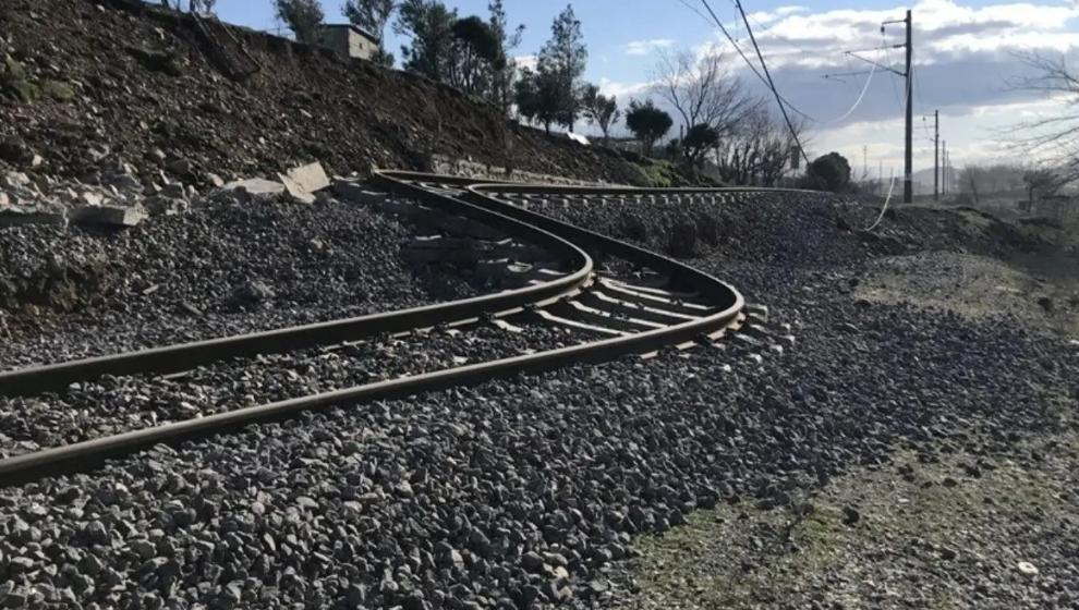 Doğanşehir'de Deprem Sonrası Ray Yenileme Halkı Mağdur Etti